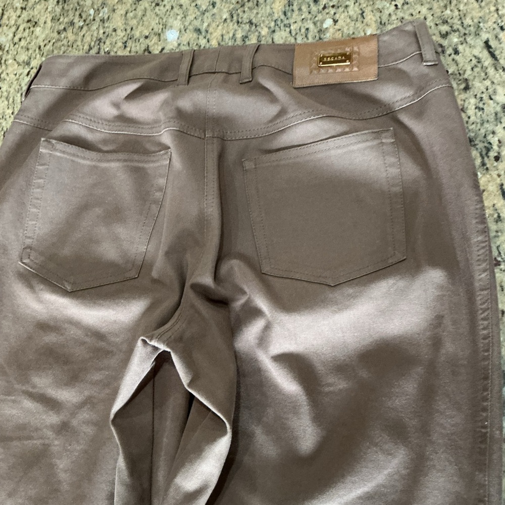 Escada Brown Pants with Gold Logo Plaque EU40Long - Picture 3 of 11